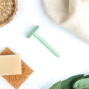 Shoreline shaving reusable razor